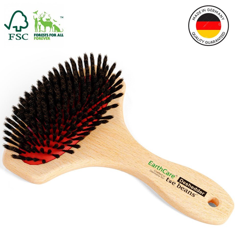 Dog brush with natural boar bristles, made in Germany for toe beans