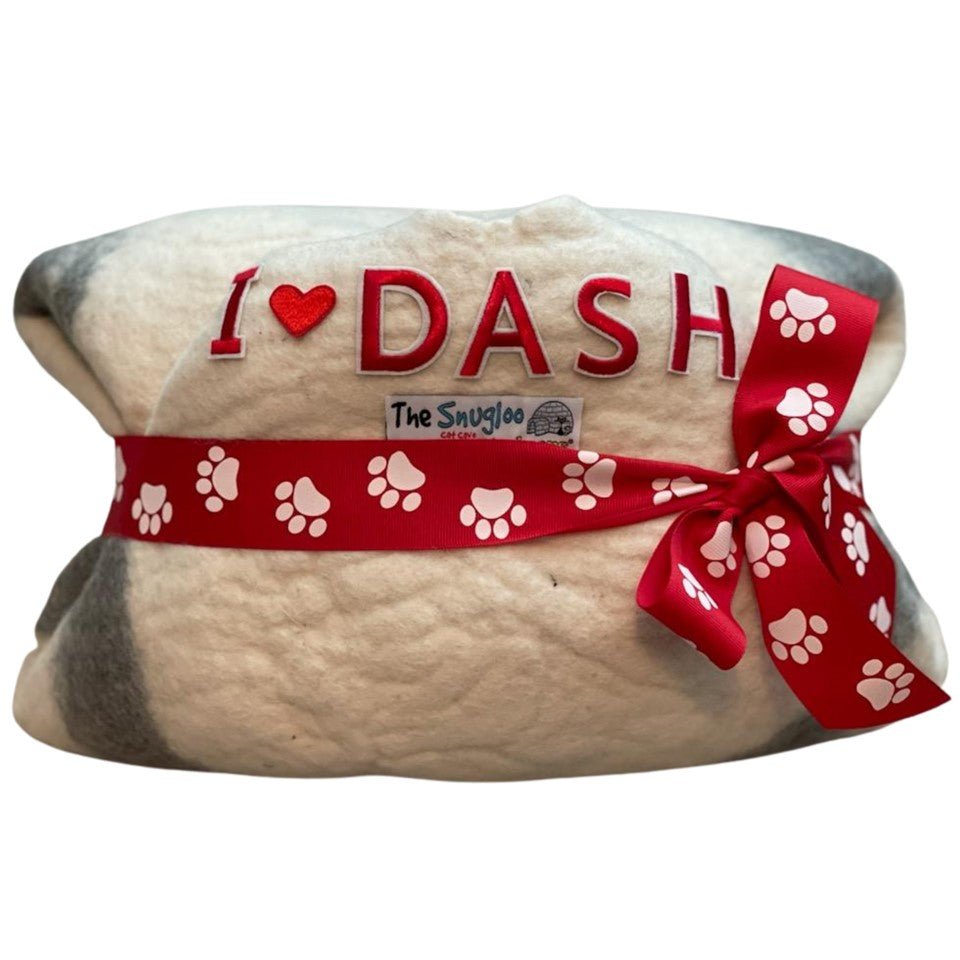 cat cave bed by Toe Beans